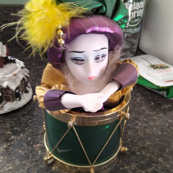 Neiman Marcus 70's & 80's Christmas Figurines Sculptures & Musicals RARE LOT - Picture 6 of 11